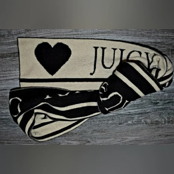 Juicy Couture Black and White Collegiate Logo Soft Wool Long S… - Picture 9 of 9